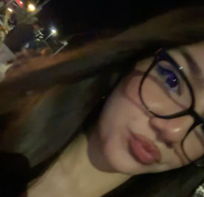 <em>Chloe Johnson</em>